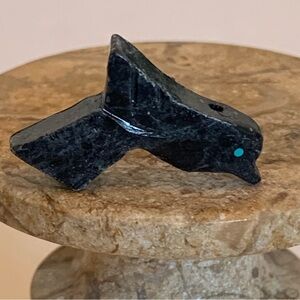 Vintage Zuni Carved Bird Fetish Bead Drilled Black Stone Native American Animal